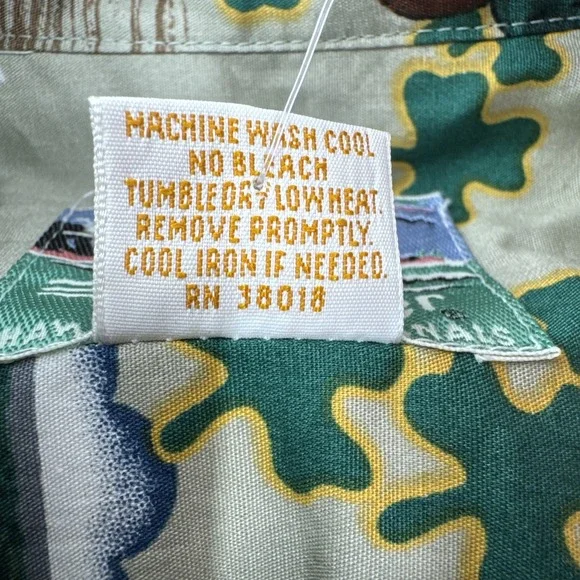 Reyn Spooner Notre Dame Football Fighting Irish Hawaiian Shirt Men'sM New Tags